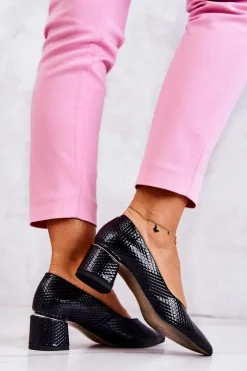 Skórzane Czółenka Nosek W Szpic Granatowe Marilyn