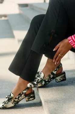 Skórzane Czółenka W Kwiaty Z Kokardą N6539-44 Czarne