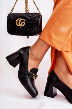 Skórzane Czółenka Z Łańcuchem Laura Messi 2515 Czarne