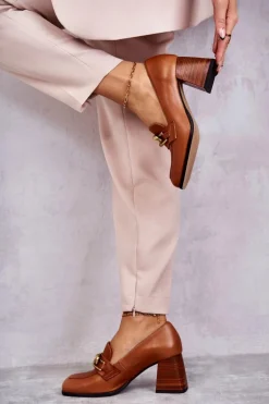 Skórzane Czółenka Z Łańcuchem Laura Messi 2514 Camel