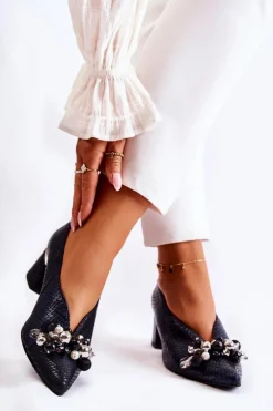 Skórzane Czółenka Z Ozdobą Laura Messi 2487 Czarne