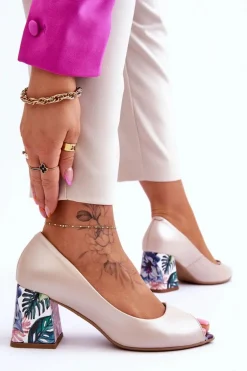 Skórzane Czółenka Z Ozdobnym Obcasem Lewski Shoes 2608/K Beżowy Perłowy