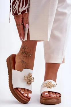 Skórzane Damskie Klapki Na Platformie z Ozdobą Białe Azera