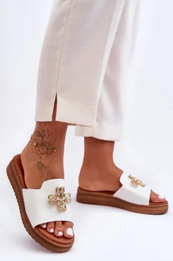 Skórzane Damskie Klapki Na Platformie z Ozdobą Białe Azera