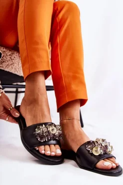 Skórzane Damskie Klapki Z Ozdobą Nicole 2726 Czarne