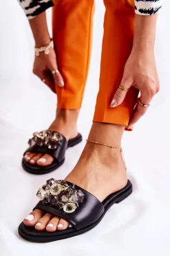 Skórzane Damskie Klapki Z Ozdobą Nicole 2726 Czarne