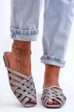 Skórzane Damskie Klapki Z Paskami Szare Doralia