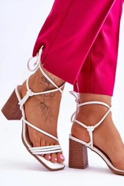 Skórzane Damskie Sandały Na Słupku Białe Seyna