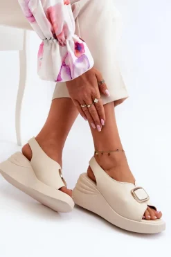 Skórzane Damskie Sandały Na Koturnie Z Ozdobą Beżowe Salvania