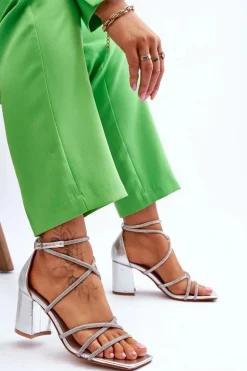 Skórzane Damskie Sandały Z Cyrkoniami Na Obcasie Srebrne Liviano