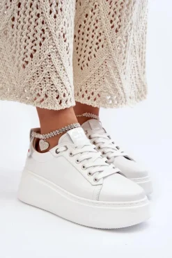 Skórzane Damskie Sneakersy Z Bransoletą CheBello 4406 Białe