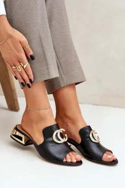 Skórzane Eleganckie Klapki Damskie Na Niskim Obcasie Laura Messi 2874 Czarne