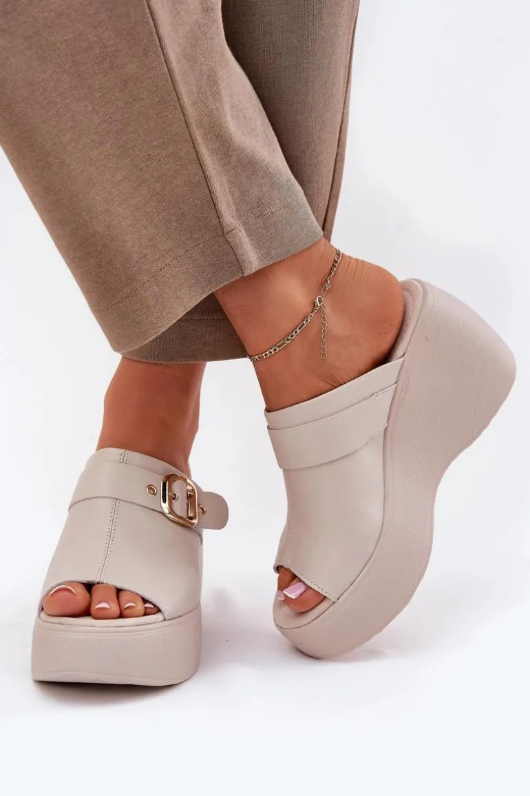 Skórzane Klapki Damskie Na Platformie I Koturnie Z Klamrą S.Barski LR51-542 Beżowe