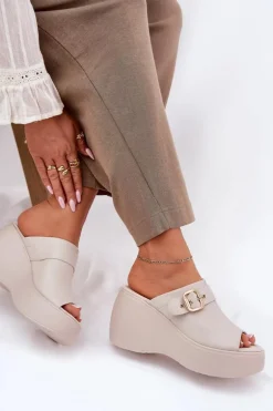 Skórzane Klapki Damskie Na Platformie I Koturnie Z Klamrą S.Barski LR51-542 Beżowe