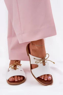 Skórzane Klapki Damskie Na Płaskim Obcasie Zazoo 3022 Białe