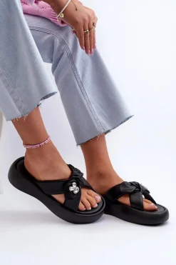 Skórzane Klapki Damskie Na Platformie Czarne GOE NN2N4110