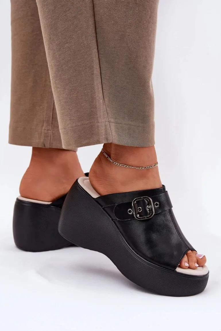 Skórzane Klapki Damskie Na Platformie I Koturnie Z Klamrą S.Barski LR51-542 Czarne