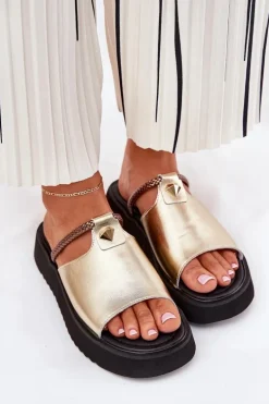 Skórzane Klapki Damskie Na Platformie Z Ozdobnym Paskiem D&A MK51-475 Złote