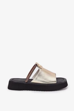 Skórzane Klapki Damskie Na Platformie Z Ozdobnym Paskiem D&A MK51-475 Złote