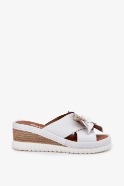 Skórzane Klapki Damskie Na Koturnie Z Ozdobnym Kwiatem Artiker 52C0537 Białe