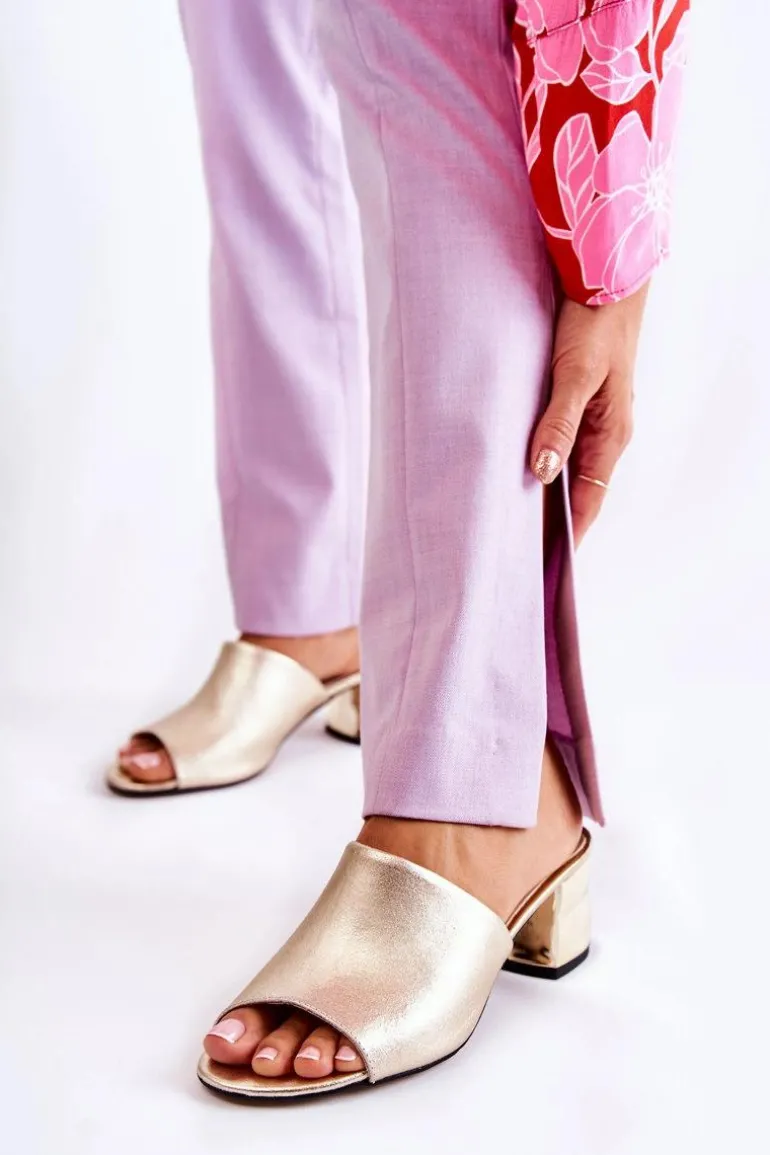 Skórzane Klapki Damskie Na Obcasie Złote Perry