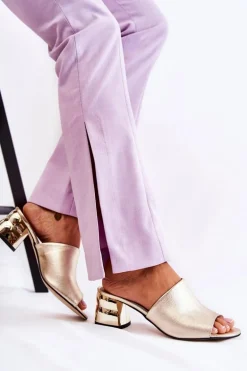 Skórzane Klapki Damskie Na Obcasie Złote Perry