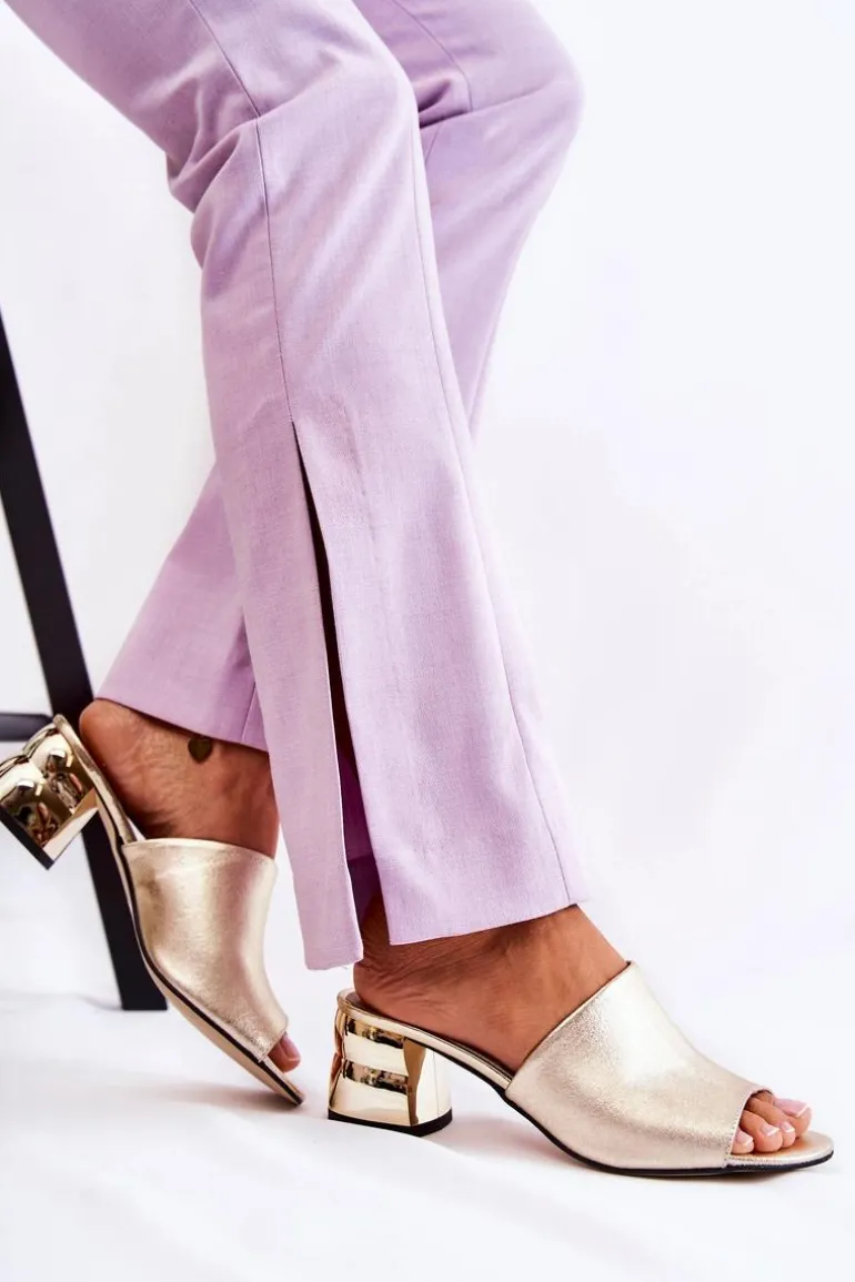 Skórzane Klapki Damskie Na Obcasie Złote Perry