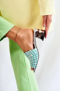 Skórzane Klapki Damskie Wzór Krokodyl Na Obcasie Jasnozielone Perry