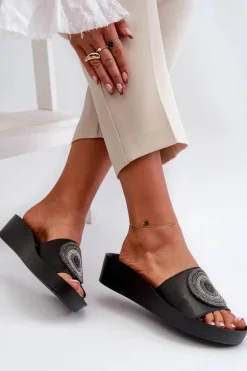 Skórzane Klapki Damskie Z Ozdobą S.Barski KV27-019 Czarne