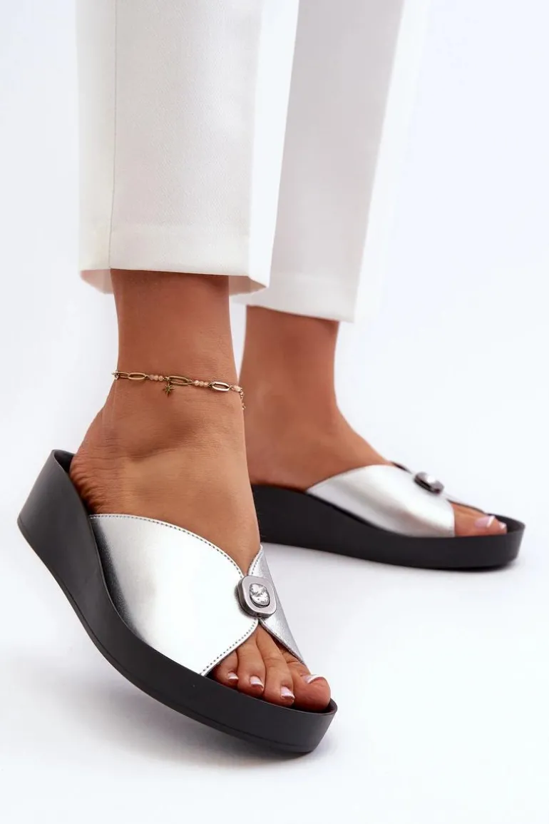 Skórzane Klapki Damskie Z Ozdobą Srebrne S.Barski KV27-027