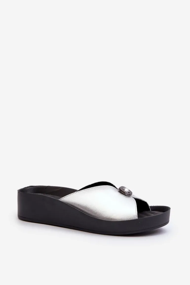 Skórzane Klapki Damskie Z Ozdobą Srebrne S.Barski KV27-027