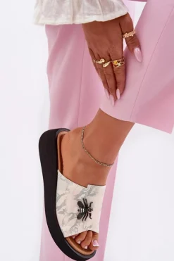 Skórzane Klapki Damskie Z Broszką Vinceza 66752 Beżowe