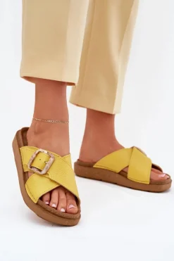 Skórzane Klapki Damskie Z Klamrą Inblu ED0003IU Żółte