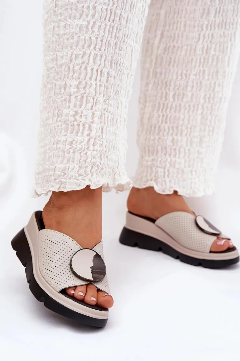 Skórzane Klapki Damskie Z Ozdobą S.Barski LR51-662 Beżowe