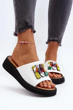 Skórzane Klapki Damskie Z Ozdobą Białe Asames