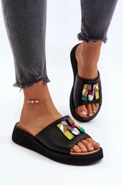 Skórzane Klapki Damskie Z Ozdobą Czarne Asames