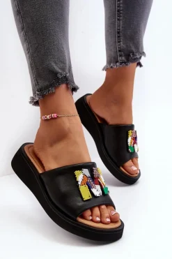 Skórzane Klapki Damskie Z Ozdobą Czarne Asames