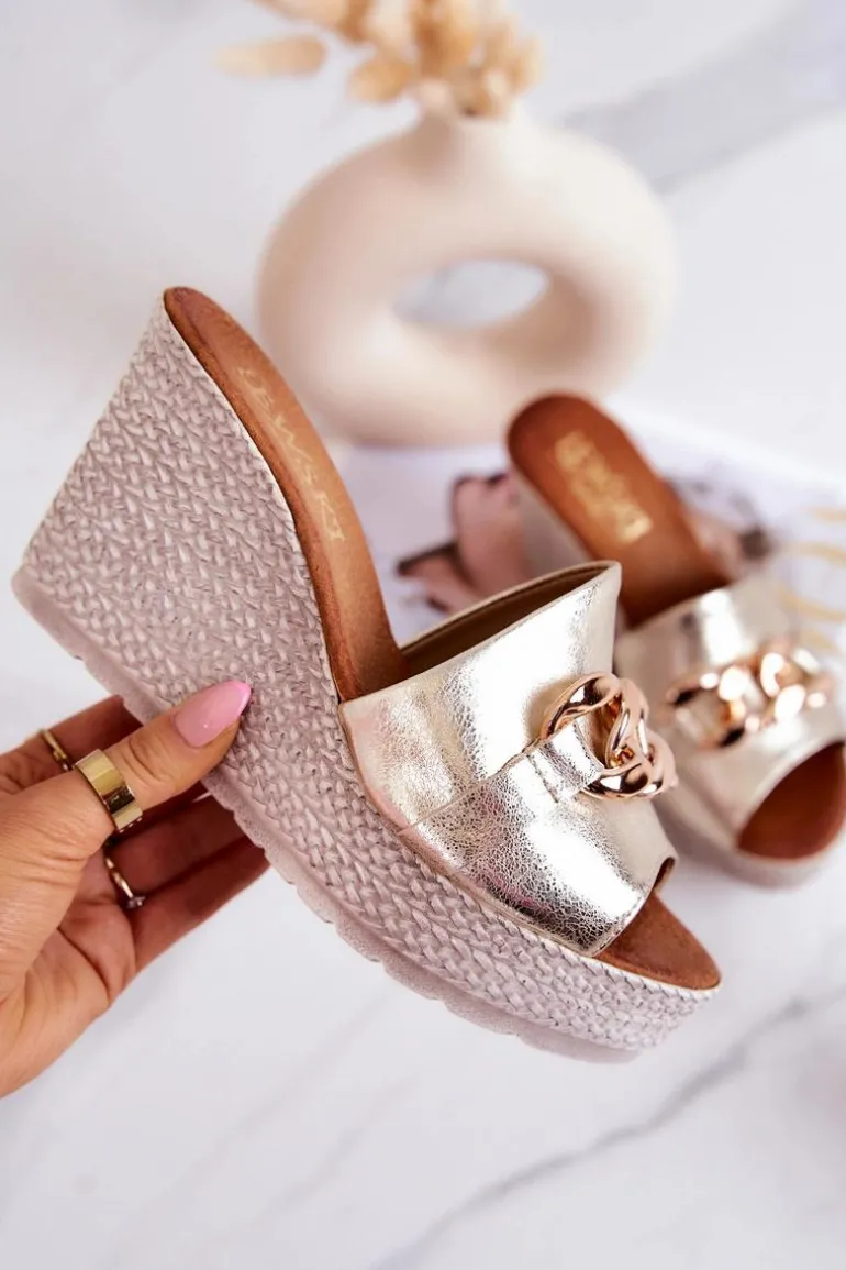 Skórzane Klapki Na Koturnie Lewski 3062 Złote