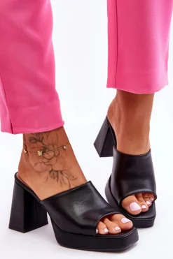 Skórzane Klapki Na Obcasie Czarne Livesa