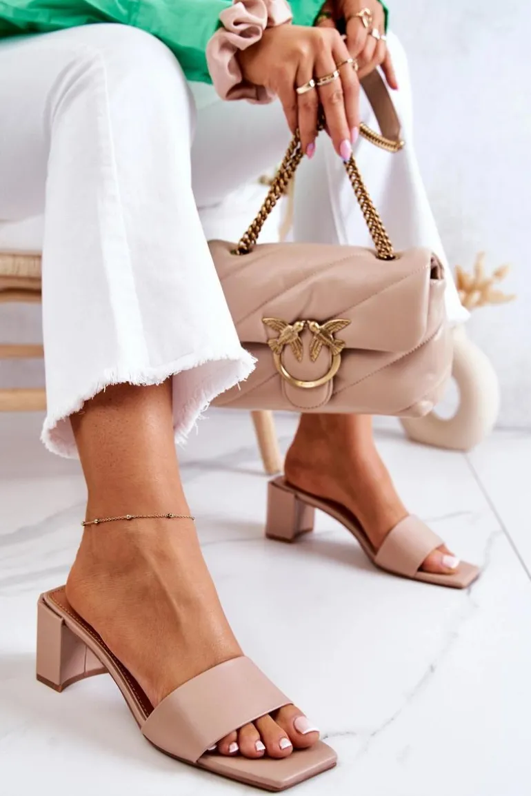 Skórzane Klapki Na Obcasie Beżowe Netty