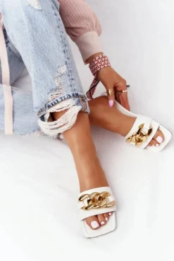 Skórzane Klapki Z Łańcuchem Białe French Kiss