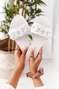 Skórzane Klapki Z Łańcuchem Białe Step By Step