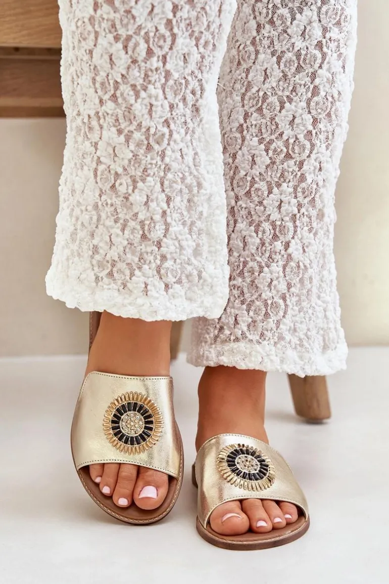 Skórzane Klapki Z Ozdobą Na Płaskim Obcasie Zazoo 3047/O Złote