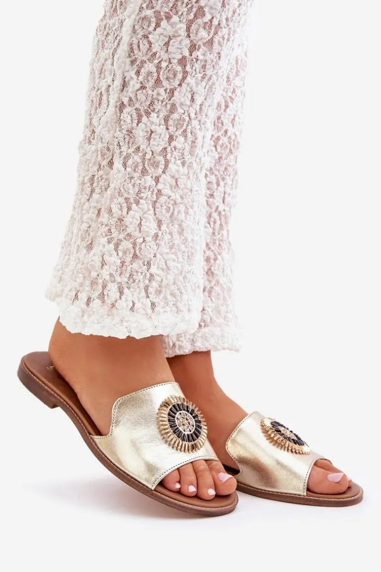 Skórzane Klapki Z Ozdobą Na Płaskim Obcasie Zazoo 3047/O Złote