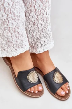 Skórzane Klapki Z Ozdobą Na Płaskim Obcasie Zazoo 3047/O Czarne