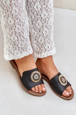 Skórzane Klapki Z Ozdobą Na Płaskim Obcasie Zazoo 3047/O Czarne