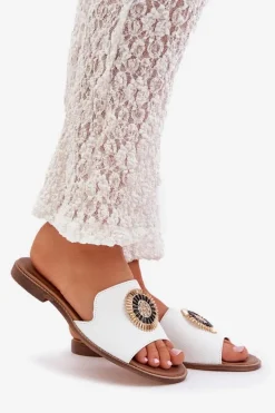 Skórzane Klapki Z Ozdobą Na Płaskim Obcasie Lewski 3047/O Białe