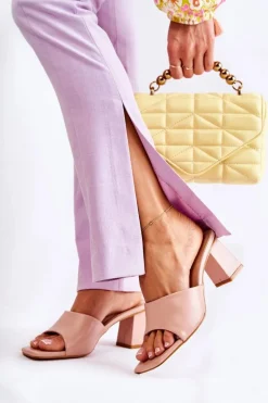 Skórzane Klasyczne Klapki Na Obcasie Nude Talena