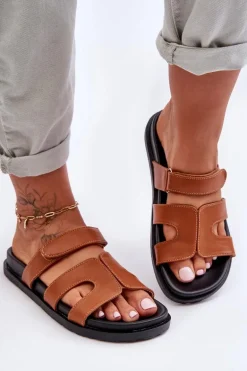 Skórzane Klasyczne Klapki Damskie Na Rzep Brązowe Amedon