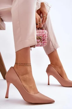 Skórzane Klasyczne Szpilki Beżowe Kelsey